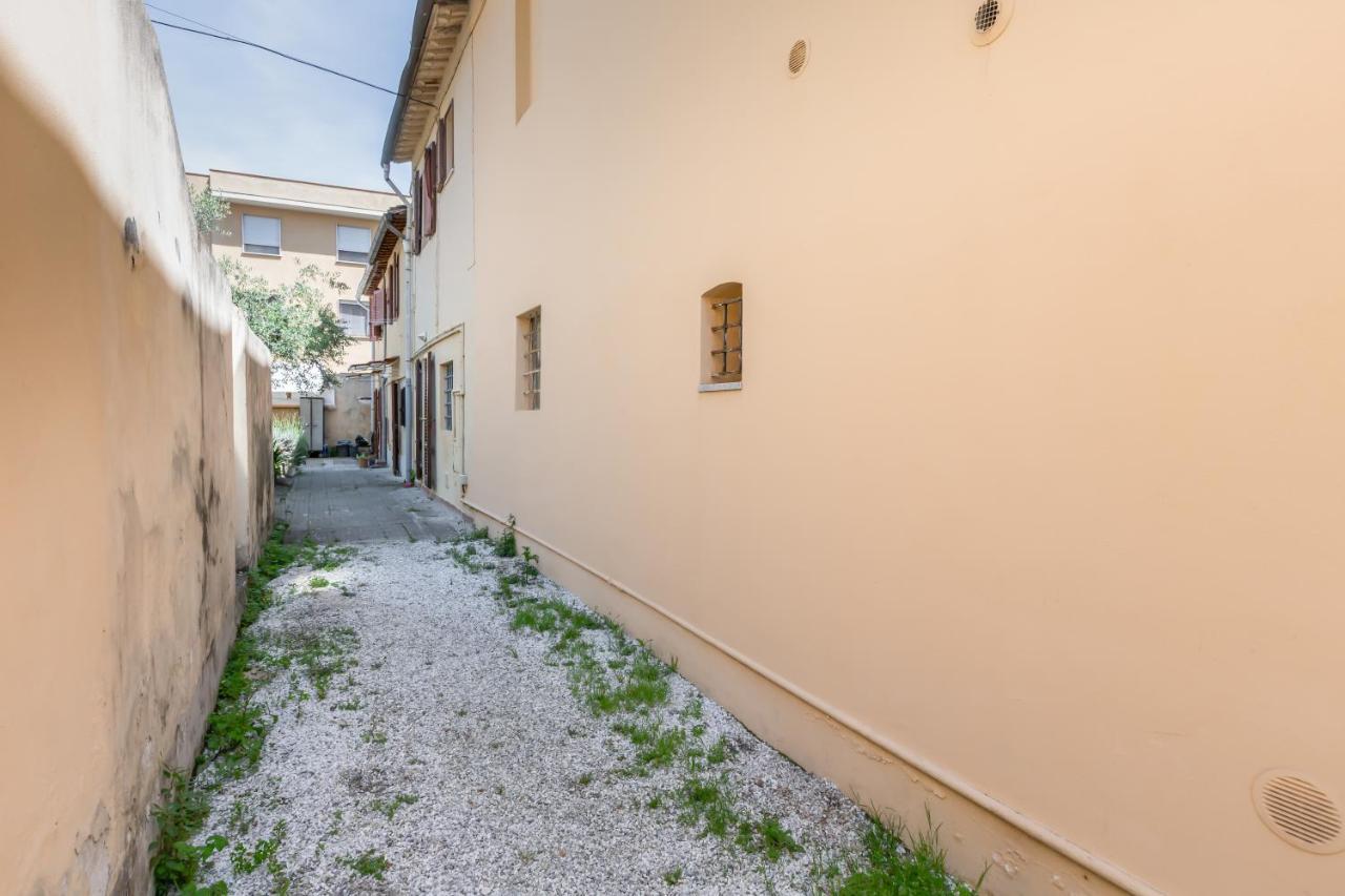 Cisanello Rock Apartment With Patio And Barbecue Piza Zewnętrze zdjęcie